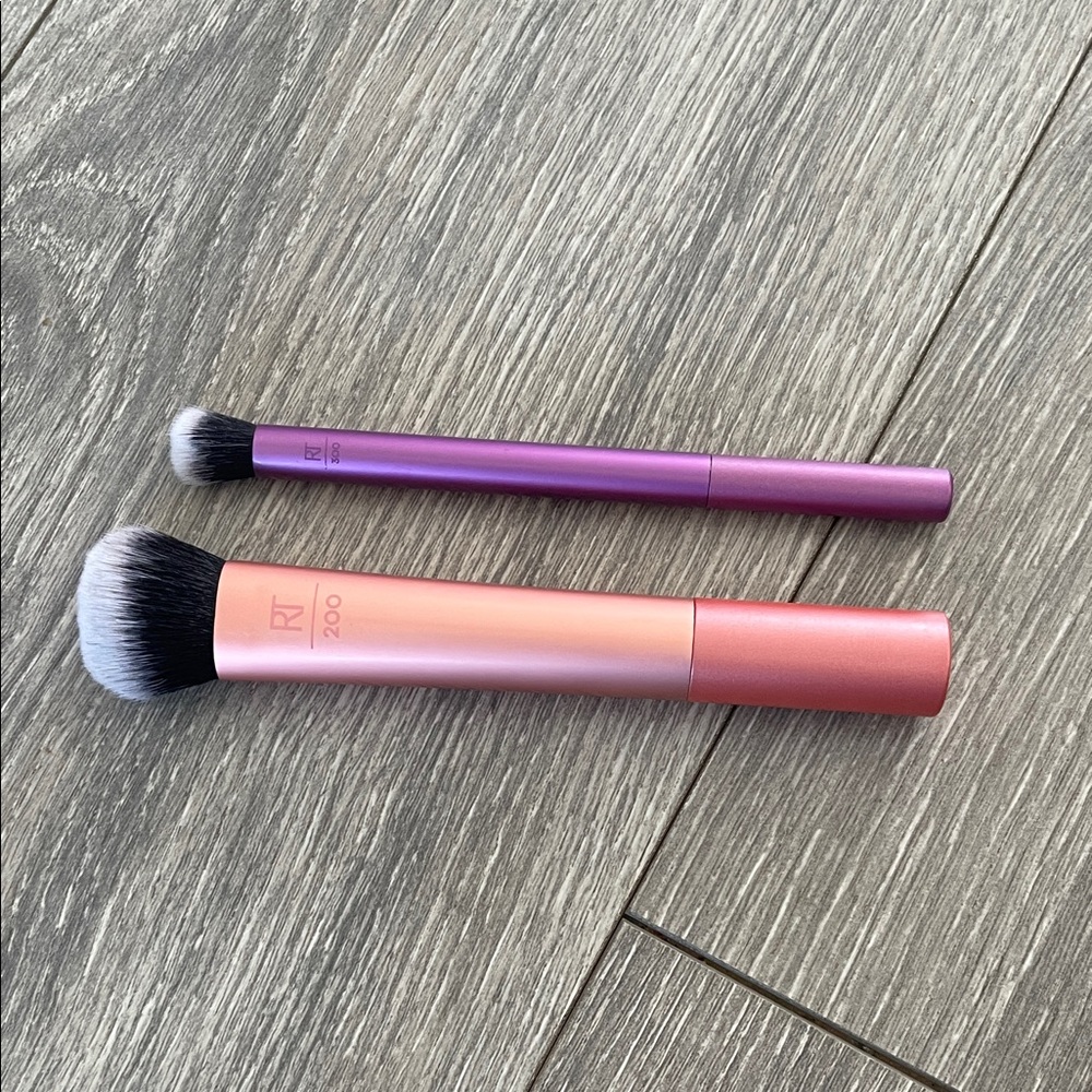Real Techniques Coral-Peach & Metallic Purple Brush Duo